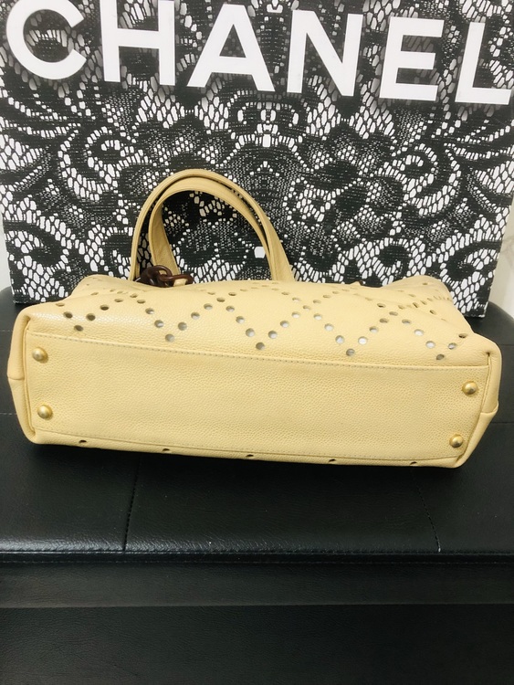 シャネル　キャビアスキンベッコウチェーントートバッグ（ブランドバッグ）の商品画像 - 査定依頼日：2021年10月21日 - 最高査定価格：110,000円