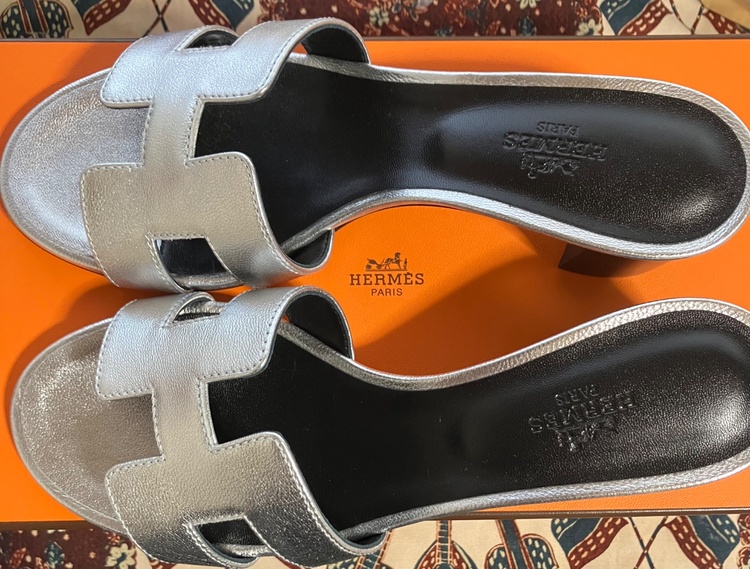 HERMES サンダル（古着・ファッション）の商品画像 - 査定依頼日：2026年8月29日 - 最高査定価格：100,000円