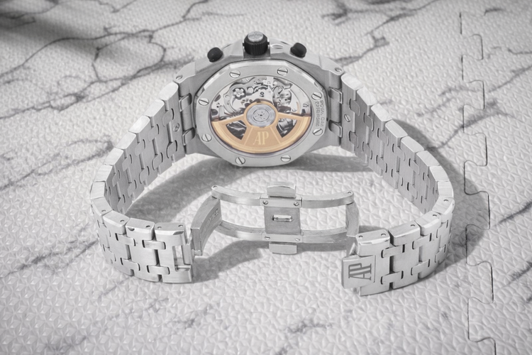 26238ST.OO.2000ST.01（高級時計）の商品画像 - 査定依頼日：2026年2月5日 - 最高査定価格：5,800,000円