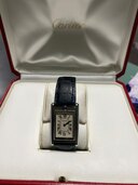 カルティエ タンク 240540370C（高級時計）の商品画像 - 査定依頼日：2024年12月29日 - 最高査定価格：1,000,000円