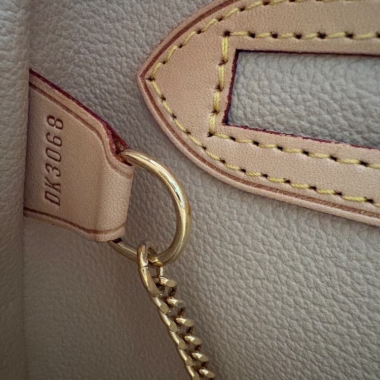 ルイヴィトン モノグラム （ブランドバッグ）の商品画像 - 査定依頼日：2026年4月24日 - 最高査定価格：100,000円