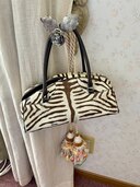 プラダ バッグ ゼブラ柄 ミニボストン ハンドバッグ B10783 （ブランドバッグ）の商品画像 - 査定依頼日：2024年9月12日 - 最高査定価格：10,000円