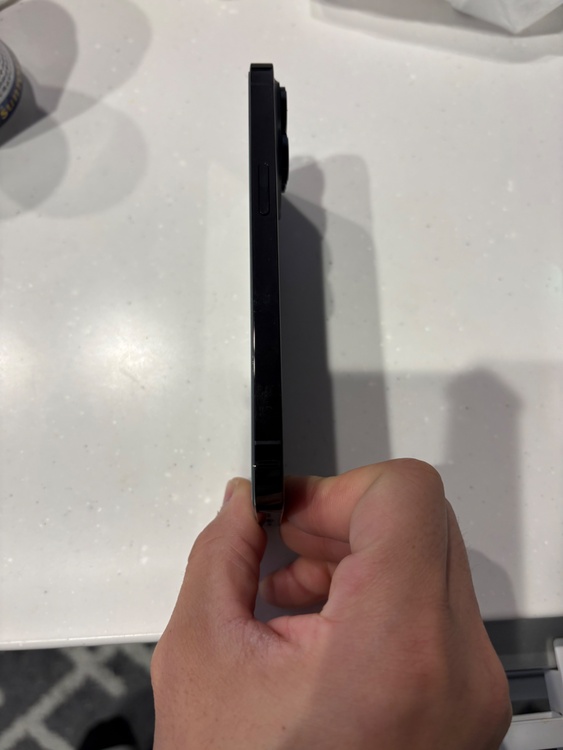 iPhone 14 Pro 128GB Softbank（スマホ）の商品画像 - 査定依頼日：2026年3月1日 - 最高査定価格：62,000円