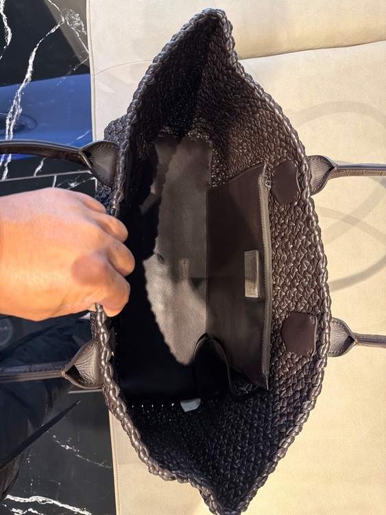 ボッテガ・ヴェネタ  （ブランドバッグ）の商品画像 - 査定依頼日：2025年11月6日 - 最高査定価格：500,000円