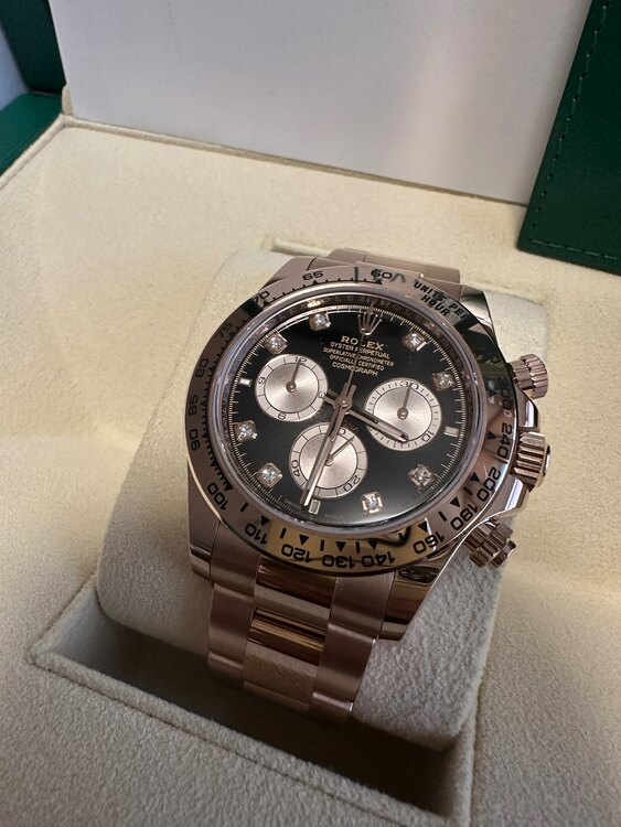 ロレックス デイトナ 12650（高級時計）の商品画像 - 査定依頼日：2025年1月14日 - 最高査定価格：850,000円