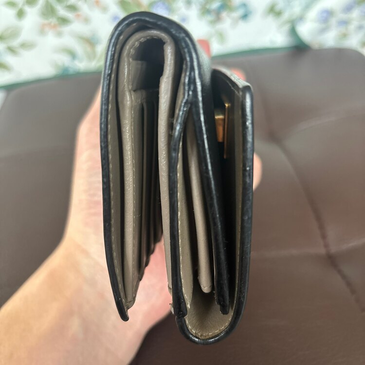 フェンディ  （ブランドバッグ）の商品画像 - 査定依頼日：2025年4月20日 - 最高査定価格：20,000円