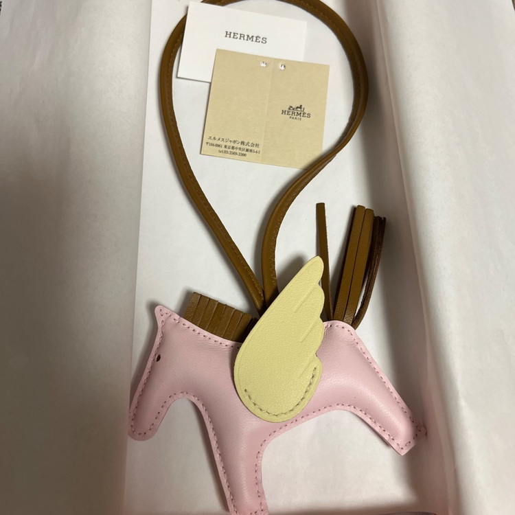 チャーム 《ロデオ》 PM ペガサス（ブランド財布・小物）の商品画像 - 査定依頼日：2025年10月14日 - 最高査定価格：135,000円