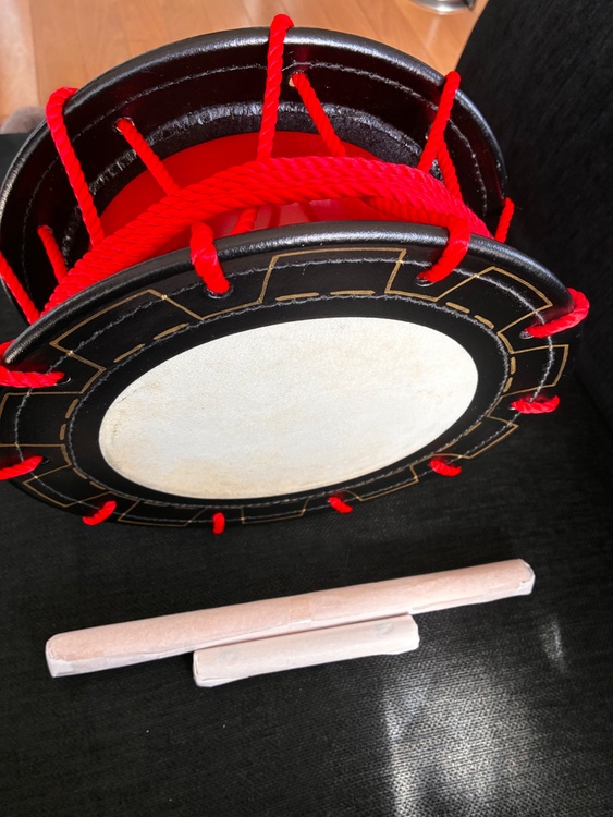 沖縄エイサー用締め太鼓（ピアノ・楽器・PA機材）の商品画像 - 査定依頼日：2025年12月7日 - 最高査定価格：2,000円