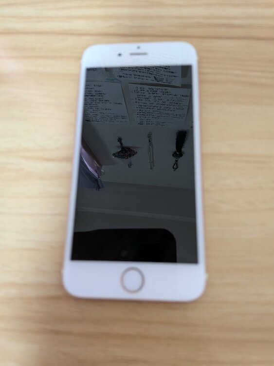 iPhone iPhone SE (第 2 世代) 64GB Softbank（スマホ）の商品画像 - 査定依頼日：2026年8月5日 - 最高査定価格：8,000円