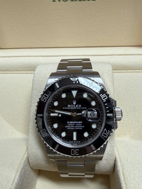 126610LN（高級時計）の商品画像 - 査定依頼日：2026年2月16日 - 最高査定価格：2,300,000円