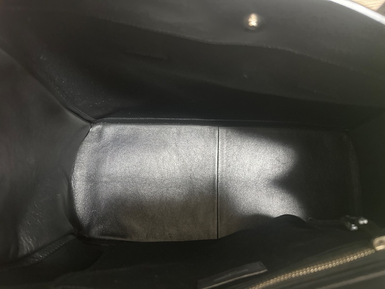 イブサンローラン  （ブランドバッグ）の商品画像 - 査定依頼日：2026年3月5日 - 最高査定価格：100,000円