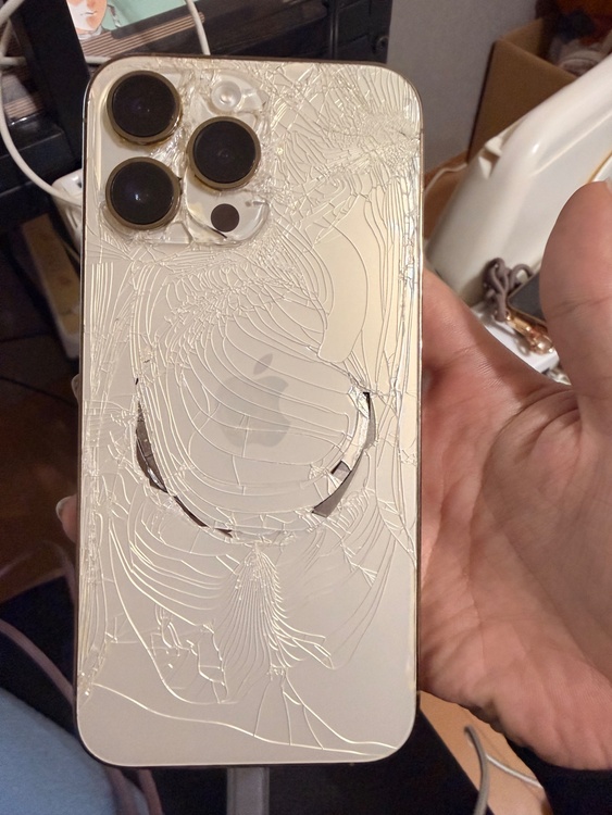 iPhone14Promax 256GB（スマホ）の商品画像 - 査定依頼日：2025年12月26日 - 最高査定価格：81,000円