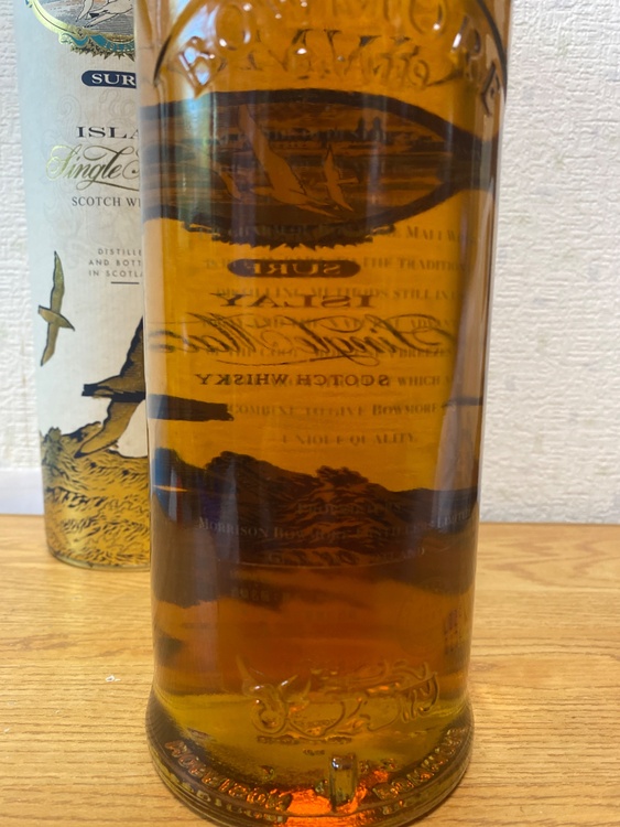 ボウモアサーフ シルクプリントカモメラベル　1L 43%（お酒）の商品画像 - 査定依頼日：2026年1月13日 - 最高査定価格：144,000円