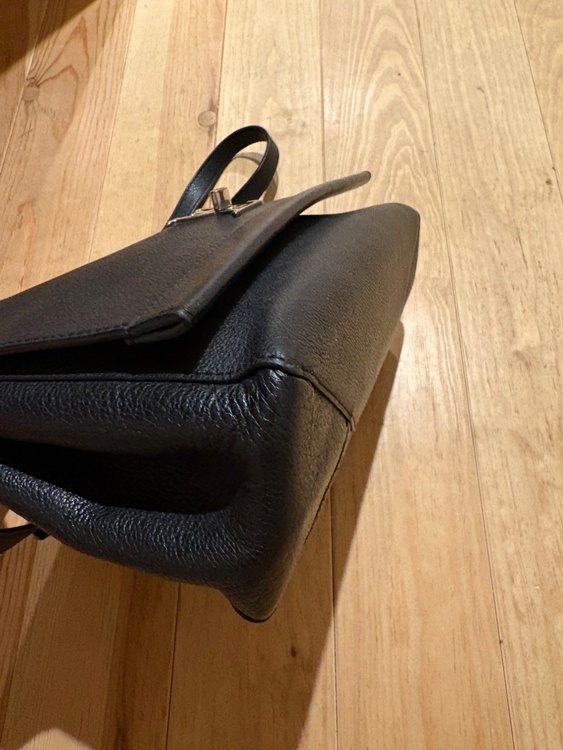 ロックミー（ブランドバッグ）の商品画像 - 査定依頼日：2026年3月26日 - 最高査定価格：140,000円