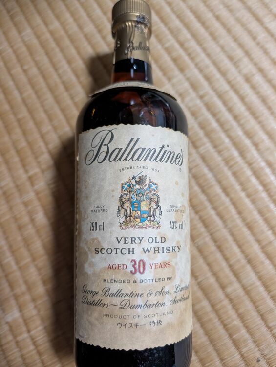 ウイスキー バランタイン （お酒）の商品画像 - 査定依頼日：2025年6月22日 - 最高査定価格：17,000円