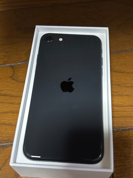 MXVT2J/A iPhone SE BLACK 256GB（スマホ）の商品画像 - 査定依頼日：2025年8月28日 - 最高査定価格：13,000円