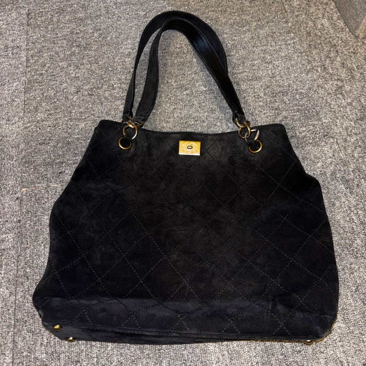 ワイルドステッチキャビアスキンバッグ（ブランドバッグ）の商品画像 - 査定依頼日：2025年7月31日 - 最高査定価格：70,000円