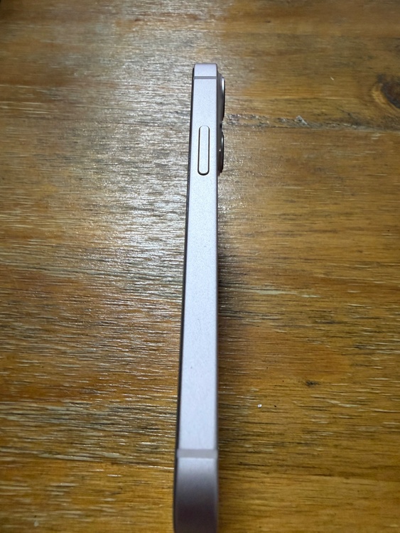 iPhone 13 mini 256GB SIMフリー（スマホ）の商品画像 - 査定依頼日：2026年5月1日 - 最高査定価格：30,000円
