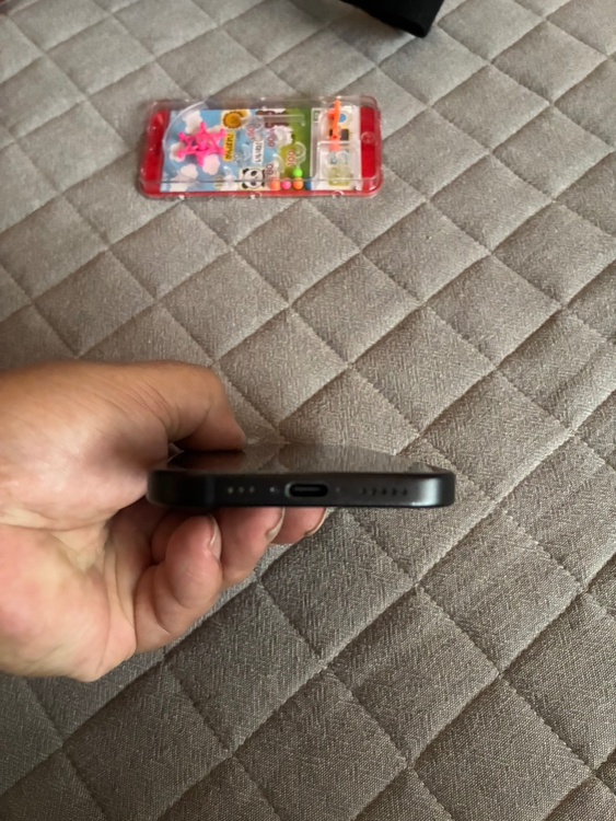 iPhone iPhone 15 128GB SIMフリー（スマホ）の商品画像 - 査定依頼日：2026年8月8日 - 最高査定価格：53,000円