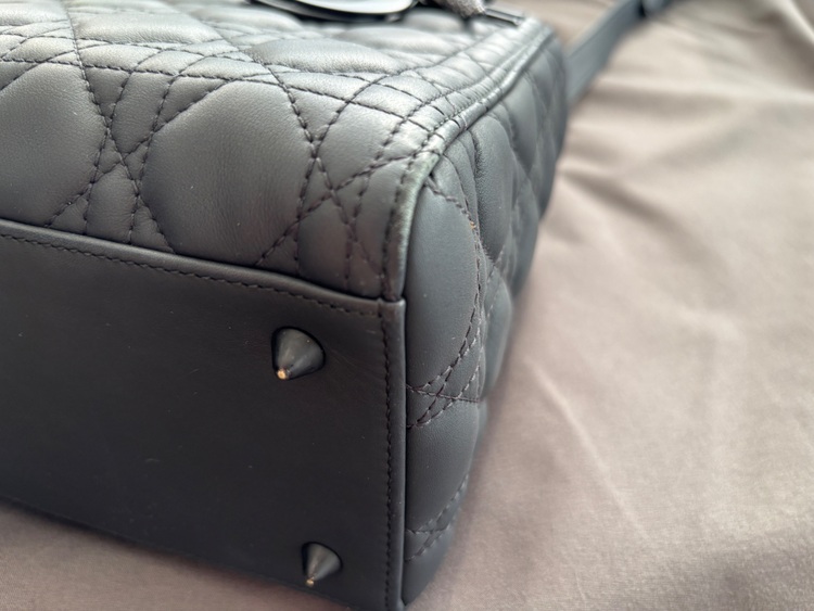 レディディオール（ブランドバッグ）の商品画像 - 査定依頼日：2025年7月5日 - 最高査定価格：450,000円