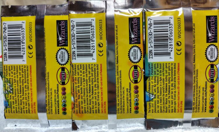 初期ポケモンカード英語版第1弾1st editionのbase set（トレカ）の商品画像 - 査定依頼日：2025年10月10日 - 最高査定価格：2円