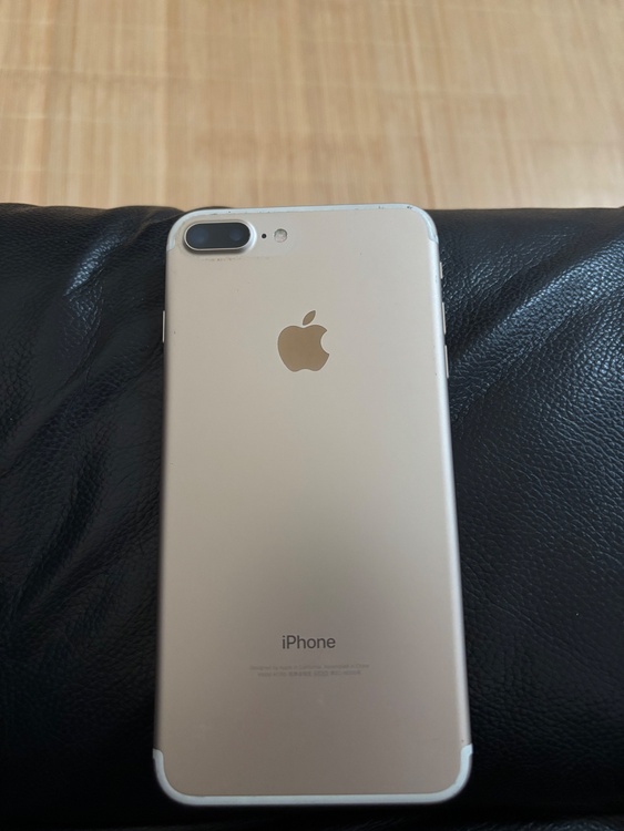 iPhone iPhone7 Plus 256GB Softbank（スマホ）の商品画像 - 査定依頼日：2026年5月28日 - 最高査定価格：5,000円