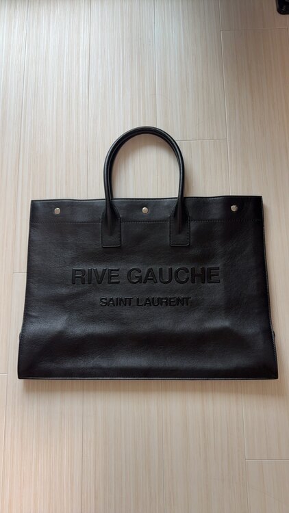 イブサンローラン  （ブランドバッグ）の商品画像 - 査定依頼日：2025年4月30日 - 最高査定価格：110,000円