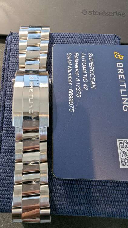 ブライトリング スーパーオーシャン A1737（高級時計）の商品画像 - 査定依頼日：2025年5月1日 - 最高査定価格：400,000円