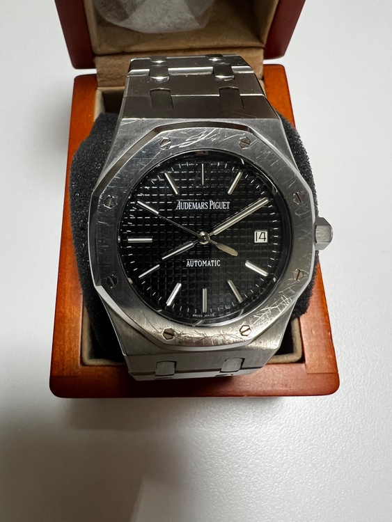 オーデマピゲ ロイヤルオーク 15300s（高級時計）の商品画像 - 査定依頼日：2025年12月22日 - 最高査定価格：4,580,000円