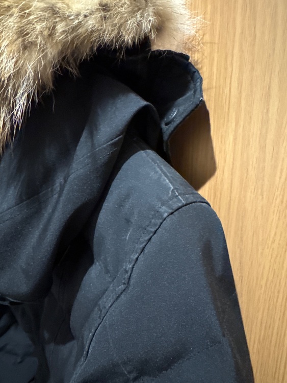 カナダグース（古着・ファッション）の商品画像 - 査定依頼日：2025年10月22日 - 最高査定価格：4,000円