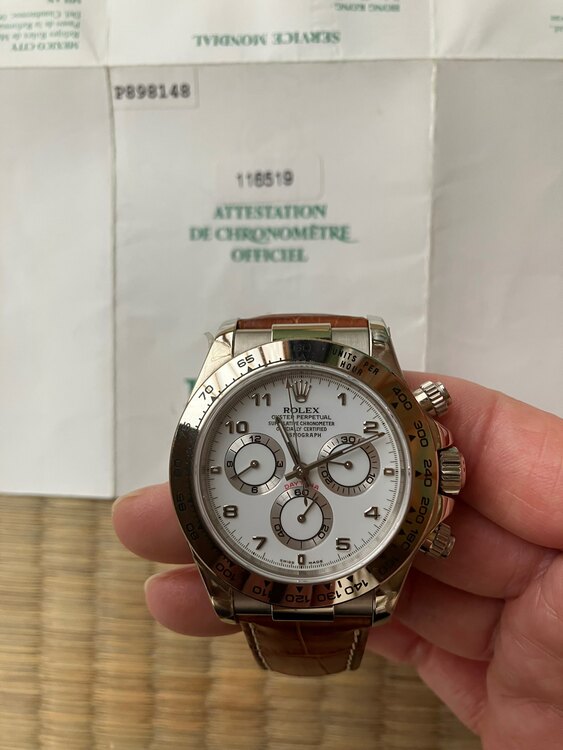 ロレックス デイトナ 11651（高級時計）の商品画像 - 査定依頼日：2025年2月21日 - 最高査定価格：3,600,000円