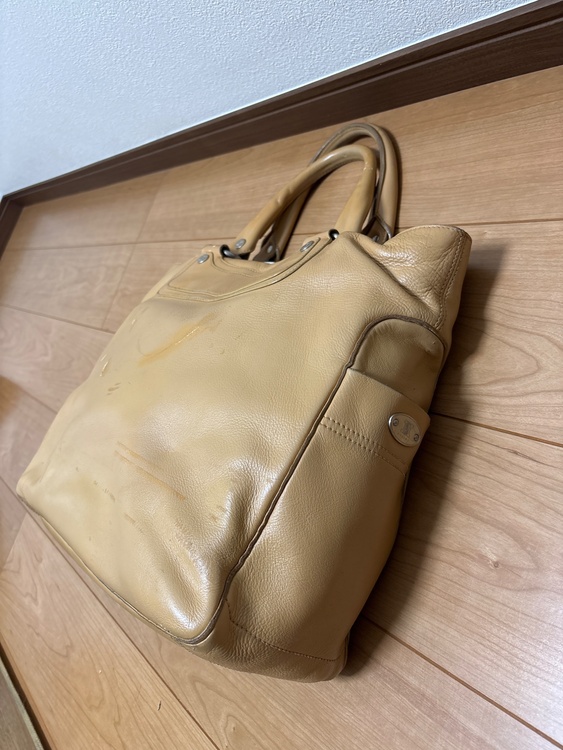 ブギーバックラージ（ブランドバッグ）の商品画像 - 査定依頼日：2026年9月10日 - 最高査定価格：15,000円