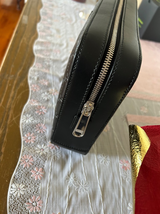 GUCCI  シマレザーセカンドバック429146（ブランドバッグ）の商品画像 - 査定依頼日：2026年1月12日 - 最高査定価格：100,000円