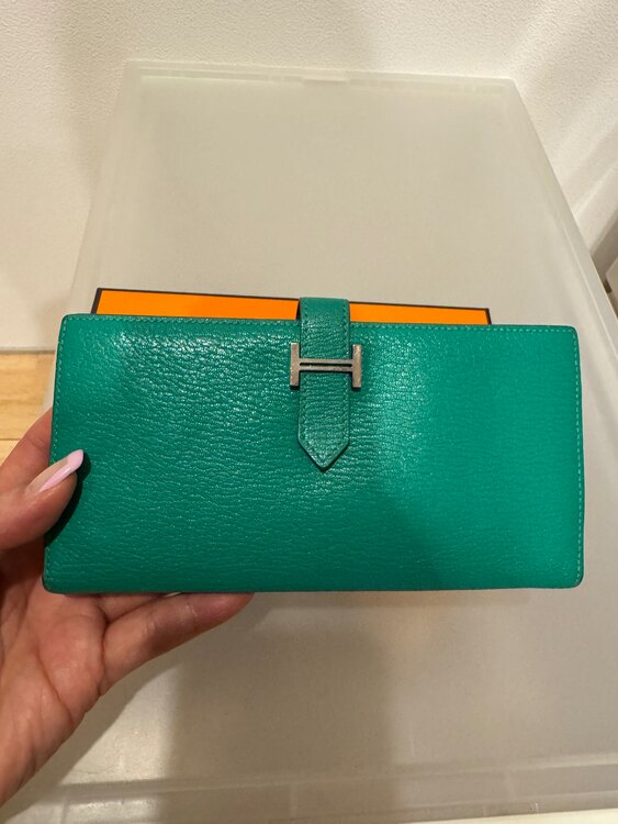 べアン（ブランド財布・小物）の商品画像 - 査定依頼日：2025年3月16日 - 最高査定価格：1,350,000円