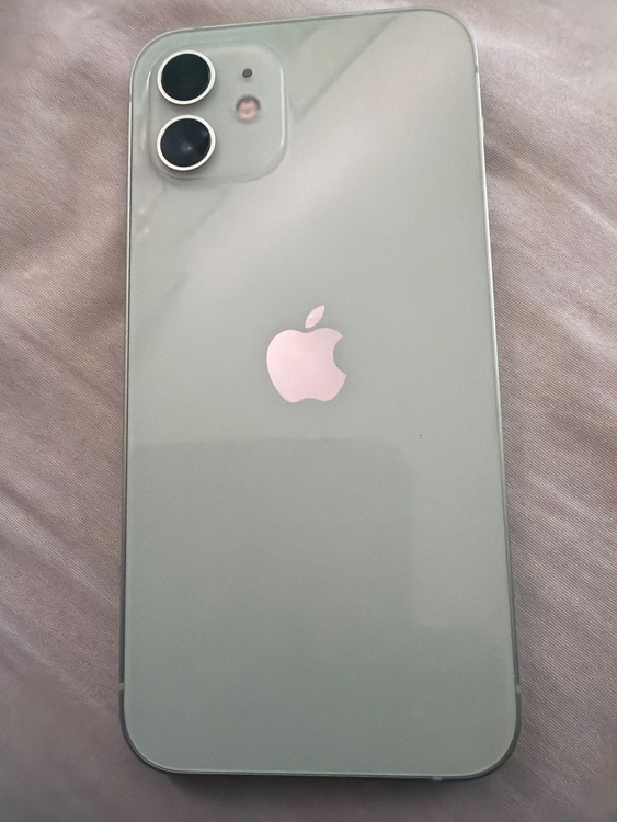 iPhone 12 64GB Softbank（スマホ）の商品画像 - 査定依頼日：2026年3月20日 - 最高査定価格：20,000円