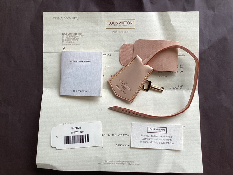 TWEEDY ZIP（ブランドバッグ）の商品画像 - 査定依頼日：2026年2月6日 - 最高査定価格：250,000円