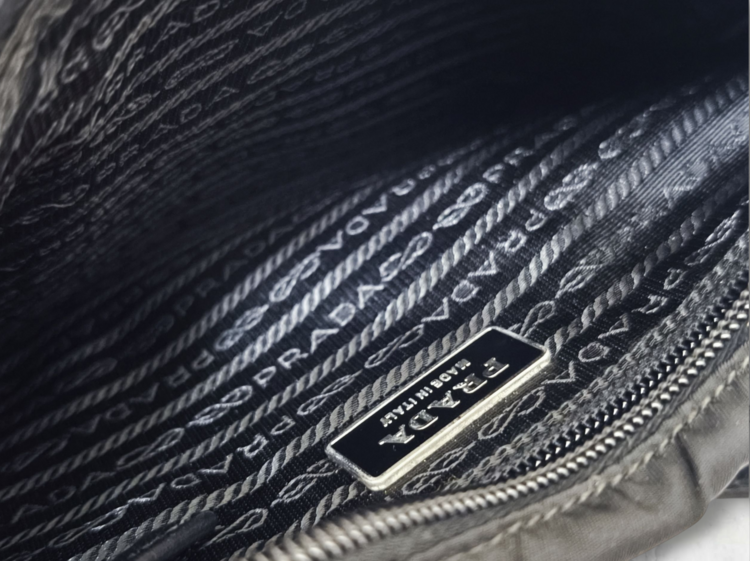 ウェストポーチ（ブランドバッグ）の商品画像 - 査定依頼日：2025年9月4日 - 最高査定価格：70,000円