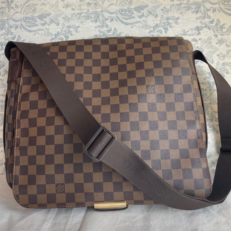 バスティーユ（ブランドバッグ）の商品画像 - 査定依頼日：2025年3月8日 - 最高査定価格：55,000円