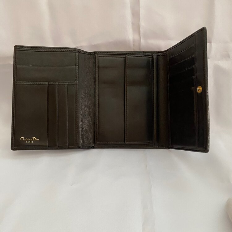 不明（ブランド財布・小物）の商品画像 - 査定依頼日：2025年4月30日 - 最高査定価格：15,000円