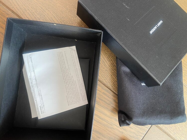 サンローラン　三つ折り財布（ブランド財布・小物）の商品画像 - 査定依頼日：2025年2月2日 - 最高査定価格：13,000円