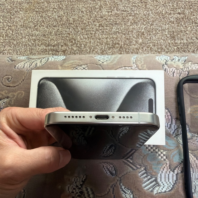 iPhone iPhone 15 Pro Max 256GB SIMフリー（スマホ）の商品画像 - 査定依頼日：2026年10月3日 - 最高査定価格：109,500円