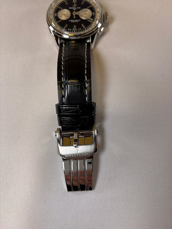 ブライトリング その他 premier B01 Chronograph 42 330548（高級時計）の商品画像 - 査定依頼日：2025年4月2日 - 最高査定価格：540,000円