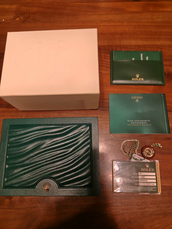 ロレックス サブマリーナー 114060（高級時計）の商品画像 - 査定依頼日：2026年3月26日 - 最高査定価格：1,600,000円