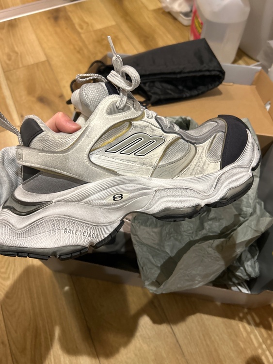 バレンシアガ  （ブランドバッグ）の商品画像 - 査定依頼日：2026年3月21日 - 最高査定価格：45,000円