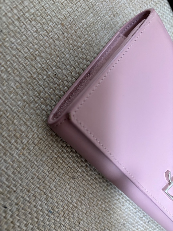 イブサンローラン  （ブランドバッグ）の商品画像 - 査定依頼日：2025年9月30日 - 最高査定価格：30,000円