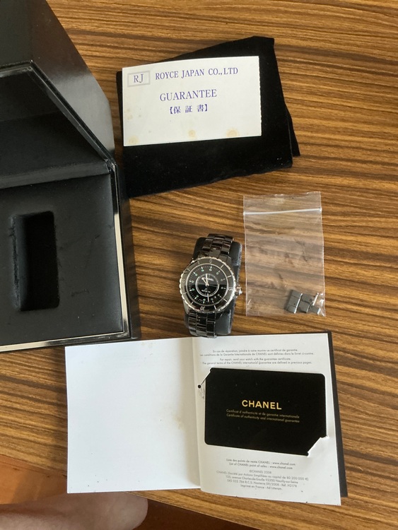 シャネル J12 H213（高級時計）の商品画像 - 査定依頼日：2025年9月6日 - 最高査定価格：400,000円
