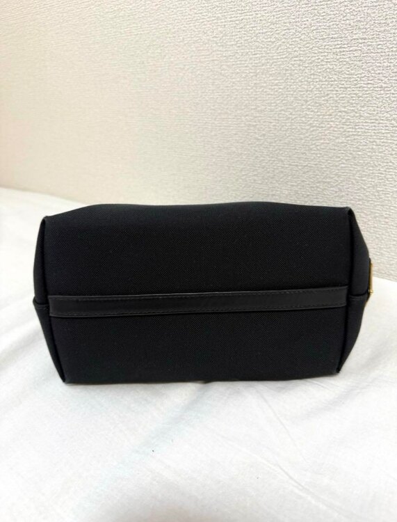 プラダ  （ブランドバッグ）の商品画像 - 査定依頼日：2025年2月27日 - 最高査定価格：31,000円