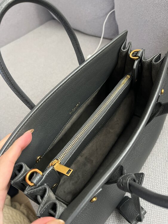 イブサンローラン  （ブランドバッグ）の商品画像 - 査定依頼日：2025年3月5日 - 最高査定価格：150,000円