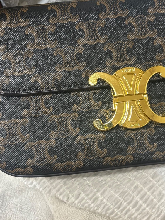 セリーヌ  （ブランドバッグ）の商品画像 - 査定依頼日：2025年9月11日 - 最高査定価格：165,000円