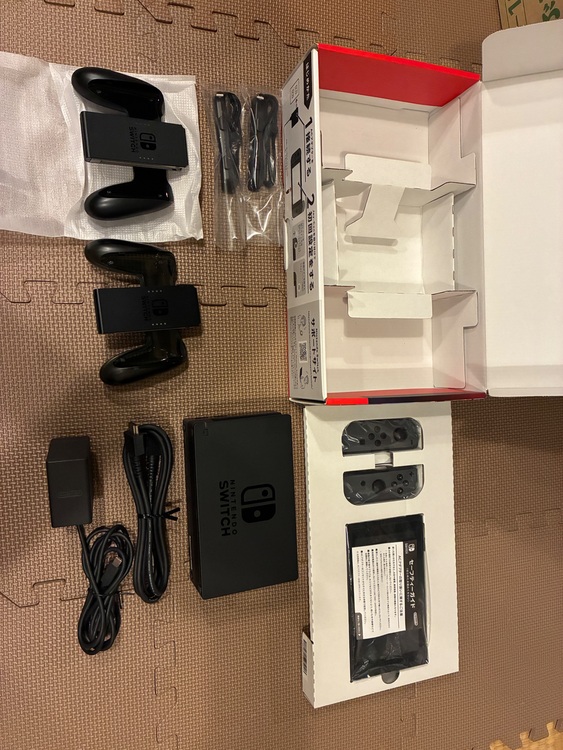 nintendo switch バッテリー持続モデル グレー（ゲーム機本体・ゲームソフト）の商品画像 - 査定依頼日：2025年6月23日 - 最高査定価格：12,000円